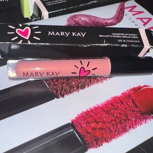Mary Kay Lip Gloss — confident pink